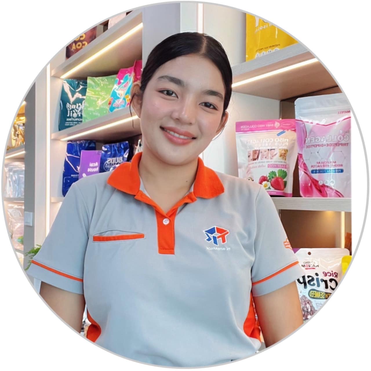 คุณกรวี ( เนย )